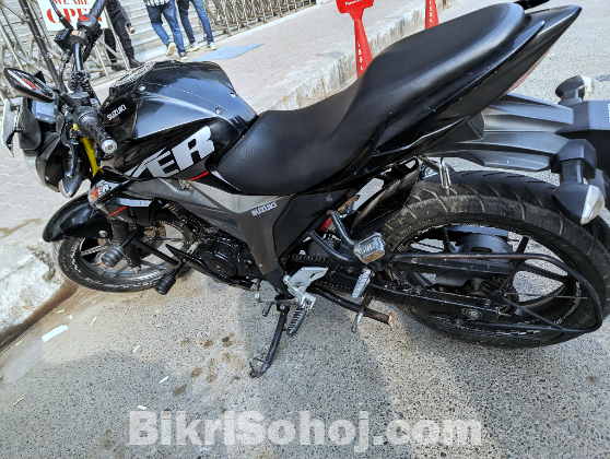 Suzuki Gixxer Monotone